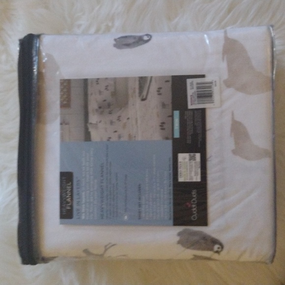 Flannel Sheet Set, Size Twin - Picture 2 of 4